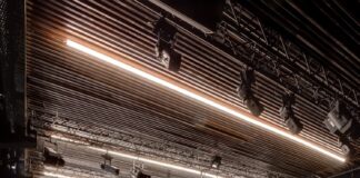 Moda sahnesi; “Bugünden itibaren saatimizi kendi kendimize çalıştırıyoruz.”