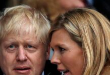 İngiltere Başbakanı Johnson, eşi Carrie ve Maliye Bakanı Rishi Sunak, koronavirüs kurallarını ihlalden para cezasına çarptırılacak.