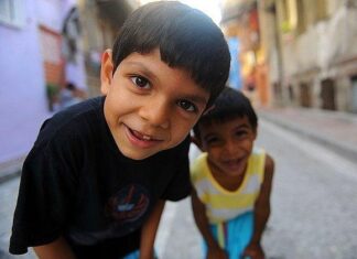 Türkiye’de çocuk nüfus oranı 50 yılda neredeyse yarı yarıya azaldı!