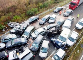 Türkiye’de, 3 ayda 100 binden fazla trafik kazasında 394 kişi olay yerinde yaşamını yitirdi; 50 bini aşkın kişi de yaralandı.
