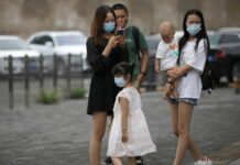 ‘Durum acil ve vahim’ deyip Covid-19 nedeniyle Pekin’de 8 bölgeyi daha “riskli” ilan ettiler!