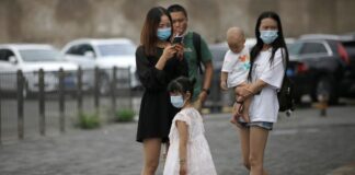 ‘Durum acil ve vahim’ deyip Covid-19 nedeniyle Pekin’de 8 bölgeyi daha “riskli” ilan ettiler!