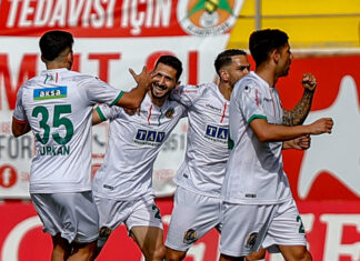 Alanyaspor evinde hata yapmadı
