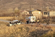 Bitlis’te göçmenleri taşıyan minibüs takla attı: 4 ölü, 25 yaralı