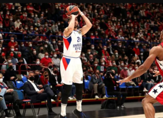 Anadolu Efes, Milano’ya kaybetti!