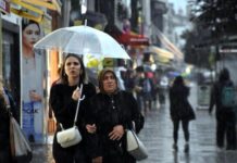 Trakya’da beklenen sağanak başladı; İstanbul’da da bu gece ve yarın yer yer yağmur bekleniyor.
