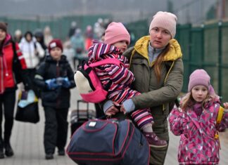 Rusya’nın Ukrayna’ya saldırılarında 238 çocuğun yaşamını yitirdiği açıklandı.