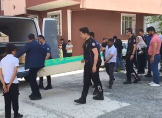 Cinnet Dehşeti: 6 yaşındaki kızını bıçaklayarak öldürdü