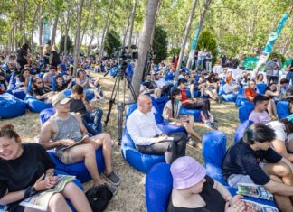 İzmir’de gençlere ve sektöre destek: Bedava 35 bin konser, sinema ve tiyatro bileti dağıtıldı!