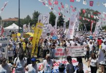 Türk Tabipleri Birliği (TTB) ve sağlık meslek örgütleri Ankara’da, ‘Beyaz Miting’ düzenledi.