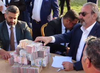 🎥 Damat ve geline toplam 4 milyon 123 bin TL ve 3 kilo altın takıldı.
