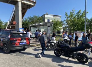 Okuldan çıkmışlardı; Büyükçekmece’de otomobil otobüs durağındaki öğrencilerin arasına daldı: 1 ölü, 8 yaralı