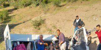 Siirt’te feci kaza: İşçileri taşıyan minibüs uçuruma yuvarlandı: 4 ölü, 6 yaralı