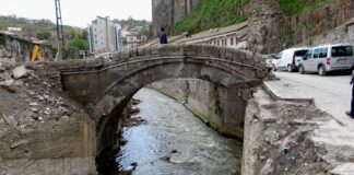 Bitlis’te dere üstü açıldı tarihi köprüler ortaya çıktı