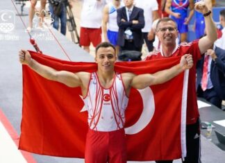Adem Asil’den altın madalya!