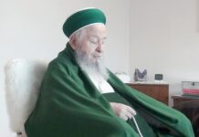 Nakşibendi tarikatının İsmalağa kolunun lideri Mahmut Ustaosmanoğlu, 93 yaşında öldü.