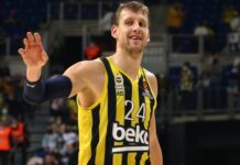 8 yıllık beraberlik sona erdi. Vesely ile yollar ayrıldı!