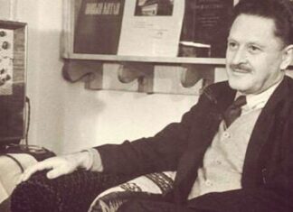 Nazım Hikmet, ölüm yıldönümünde Moskova’da mezarı başında anıldı.