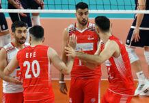 Efeler, finalde kaybetti!