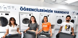 İzmir Büyükşehir Belediyesi’nin üniversite öğrencilerine ücretsiz hizmet verecek çamaşırhanelerinden İlki Bornova’da açıldı.