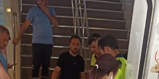 Şehir hatları vapuru Karaköy iskelesine çarptı: 3 yaralı