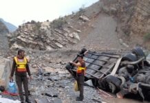 Pakistan’da otobüs vadiye uçtu: 19 ölü, 12 yaralı