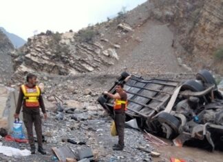 Pakistan’da otobüs vadiye uçtu: 19 ölü, 12 yaralı