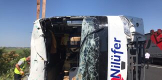 Otobüs Devrildi: 6 Ölü, 25 Yaralı