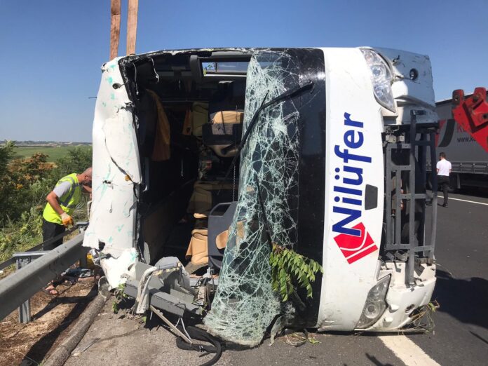 6 KİŞİNİN ÖLDÜĞÜ VE 25 KİŞİNİN YARALANDIĞI YOLCU OTOBÜSÜ KAZASI HAVADAN GÖRÜNTÜLENDİ KIRKLARELİ'DEKİ KAZA BÖLGESİ HAVADAN GÖRÜNTÜLENDİ