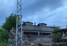 Bilecik’te sel sularına kapılan 70 yaşındaki kadın hayatını kaybetti;suya atlayan oğlu da yaralandı.