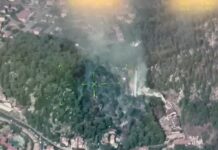 Marmaris’te Orman yangını şiddetli rüzgarın etkisiyle hızla büyüyor; uçak ve helikopterlerin su aldığı bölge deniz trafiğine kapatıldı