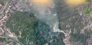 Marmaris’te Orman yangını şiddetli rüzgarın etkisiyle hızla büyüyor; uçak ve helikopterlerin su aldığı bölge deniz trafiğine kapatıldı