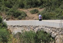 Restorasyonda, Tarihi Roma Köprüsü’nün ‘gereksiz parçalarını’ attılar, gıcır gıcır bir köprü yaptılar .