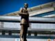 Fenerbahçe, stadının önüne Gazi Mustafa Kemal Atatürk’ün heykelini dikti.