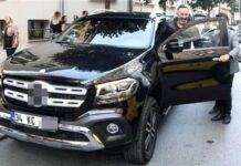 Cem Yılmaz, Bodrum’da trafik kazası geçirdi.