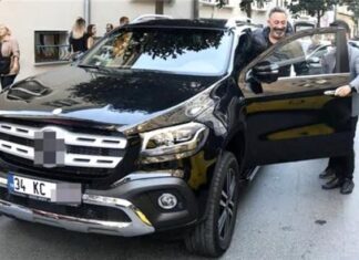 Cem Yılmaz, Bodrum’da trafik kazası geçirdi.