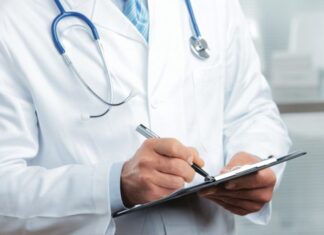 Doktor, dilekçeyle,kurşun geçirmez yelek miğfer, biber gazı ve silah talep etti.
