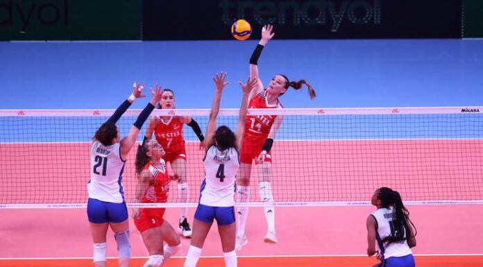 Rakip son Avrupa Şampiyonu İtalya. Filenin sultanları final için parkeye çıkıyor