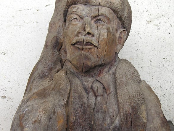 -3bDIeVSeEG7f6jxLgVbNQ