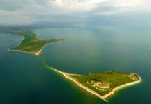 ‘Ege ve Akdeniz’de 40 derecelik hava ve artan nemle birlikte Van Gölü alternatif bir ‘denize’ dönüşecek