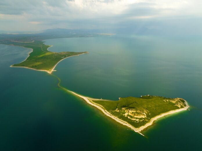 YENİ KORUMAYLA VAN GÖLÜ'NÜN POPÜLARİTESİ ARTIYOR ÖĞRETİM ÜYESİ PROF. DR. FARUK ALAEDDİNOĞLU: