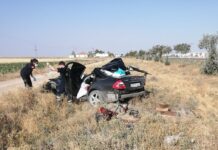 Otomobil TIR’a arkadan çarptı: 3 ölü, 1 yaralı