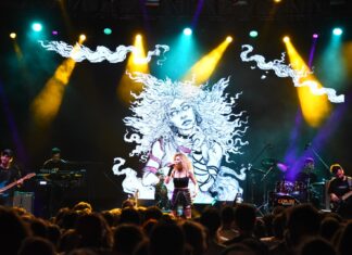 Geç kalmış sayılmazsınız; 1 Temmuz’da başlayan Kalamış Yaz Festivali, ağustos ayında da devam ediyor.