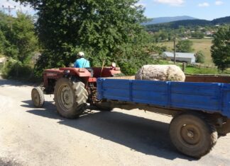 Kaybolan tarihi 2 sütun Kahve Dünyası’nın sahiplerinin evinden çıkmıştı; Köylüler üçüncüyü arıyor