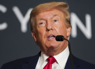 Trump, New York Başsavcılığındaki sorgusunda susma hakkını kullandı