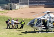 Dün bıçaklı saldırıya uğrayan İngiliz yazar Rüşdi solunum cihazına bağlandı