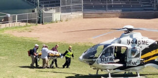 Dün bıçaklı saldırıya uğrayan İngiliz yazar Rüşdi solunum cihazına bağlandı