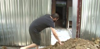 Kiracılar, binayı tahliye etmeyince müteahhit firma moloz dökerek oturanları binaya hapsetti!