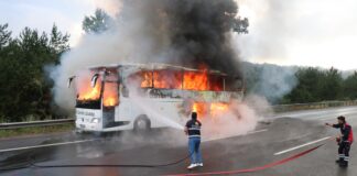 TEM’de yolcu dolu otobüs alev alev yandı!