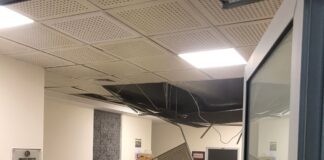 Ankara Adliyesi’nde tavan çöktü; Bir süre önce önce, İstanbul Anadolu Adliyesi’nde de asma tavan çökmüştü. .